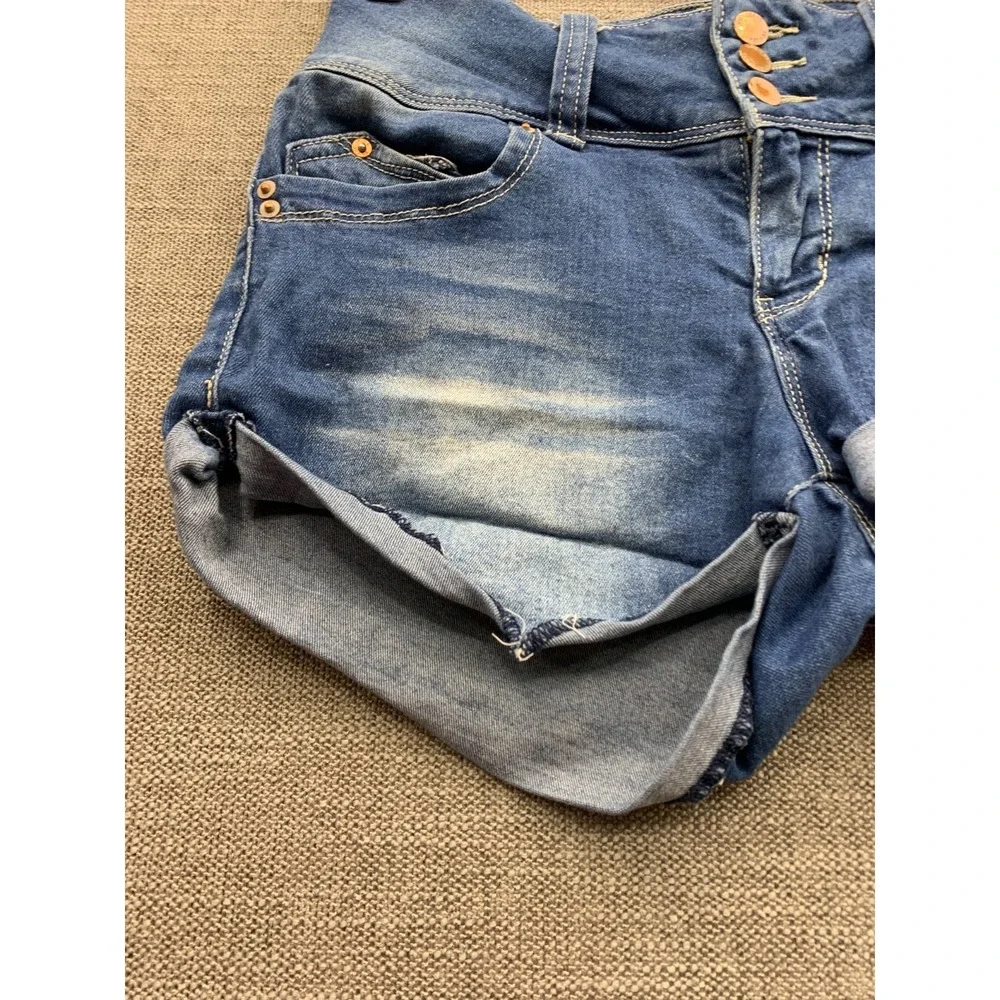 YMI Wanna Betta Butt Cut Off Shorts Women 3/26 Blue Denim Mid Rise Cuffed Hem‎